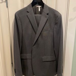 New W/O tags Banana Republic Tessuto Marzotto Italian Wool Suit